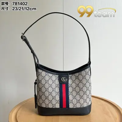 GUCCI | Item ID: 16171