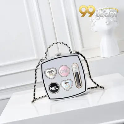 CHANEL | Item ID: 02108