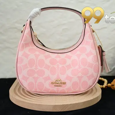 COACH | Item ID: 05094