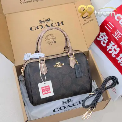 COACH | Item ID: 05157