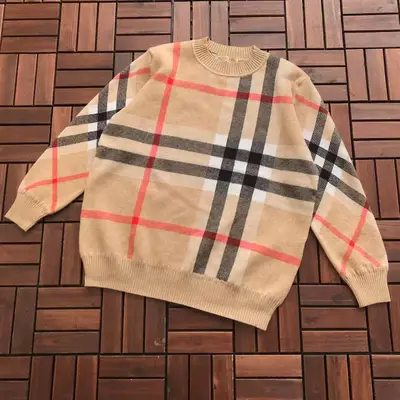 BURBERRY Sweater