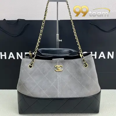 CHANEL | Item ID: 00690