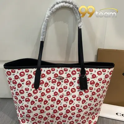 COACH | Item ID: 04751