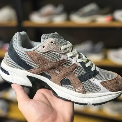 ASICS