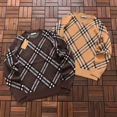BURBERRY Sweater