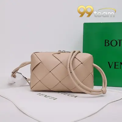 BOTTEGA VENETTA | Item ID: 20769