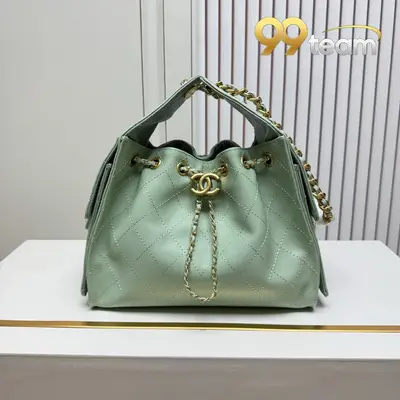 CHANEL | Item ID: 02423
