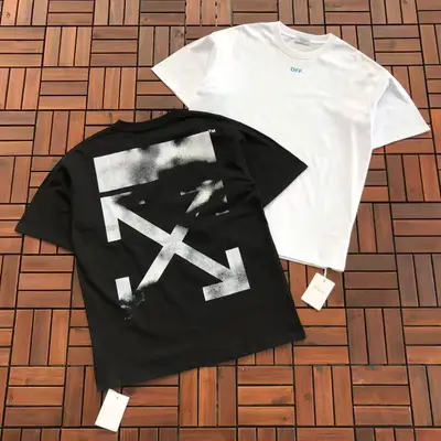 OFF-WHITE T-Shirt