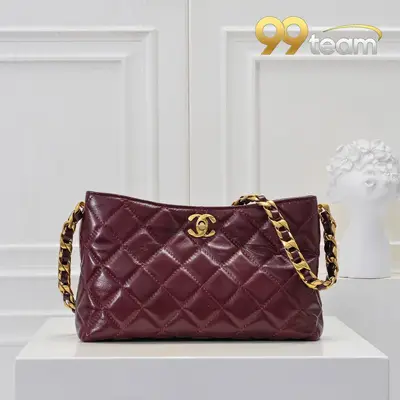 CHANEL | Item ID: 02621