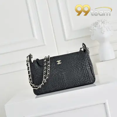 CHANEL | Item ID: 01588
