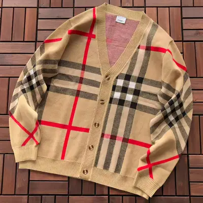 BURBERRY Sweater