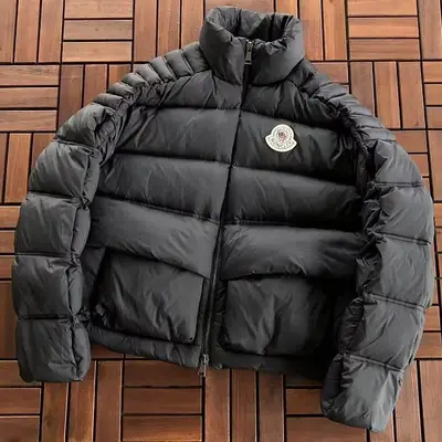 MONCLER Jacke