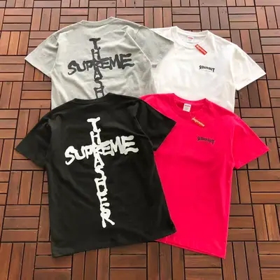 SUPREME T-Shirt