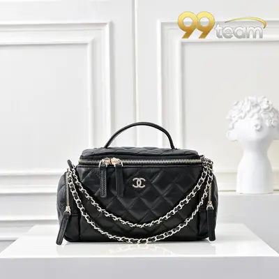 CHANEL | Item ID: 02637