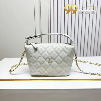 CHANEL | Item ID: 02158