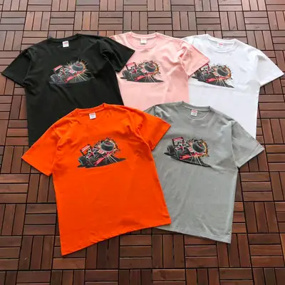 SUPREME T-Shirt
