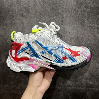 BALENCIAGA