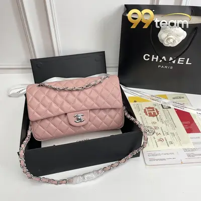 CHANEL | Item ID: 01022