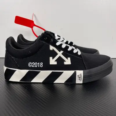 OFF-WHITE