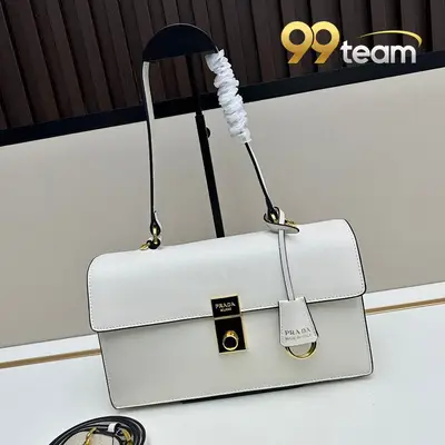 PRADA | Item ID: 08546
