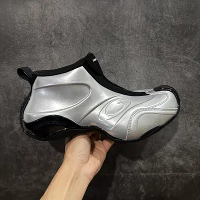 BALENCIAGA