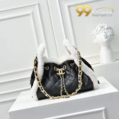 CHANEL | Item ID: 02340