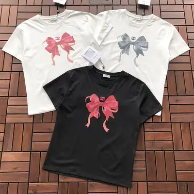 CHANEL T-Shirt