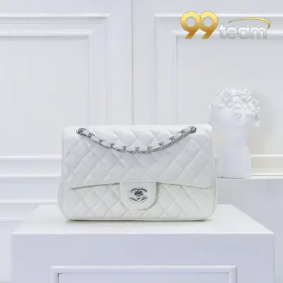 CHANEL | Item ID: 02755