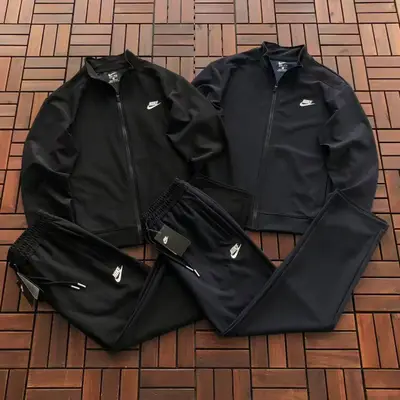 NIKE Sweater