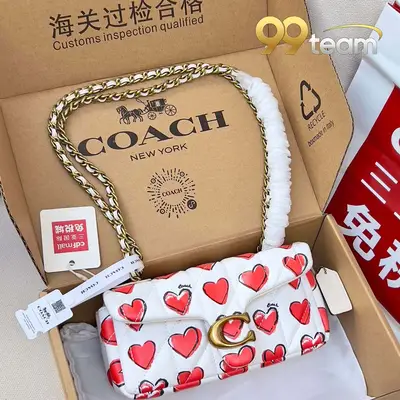COACH | Item ID: 04704