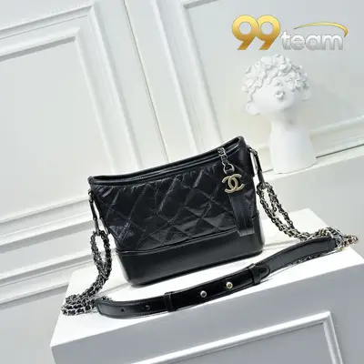 CHANEL | Item ID: 02067