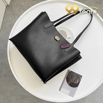 COACH | Item ID: 04735