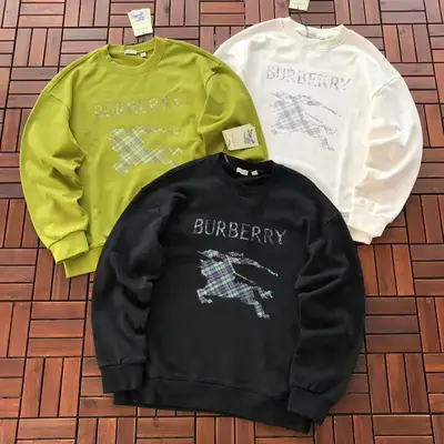 BURBERRY Sweater