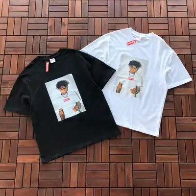 SUPREME T-Shirt