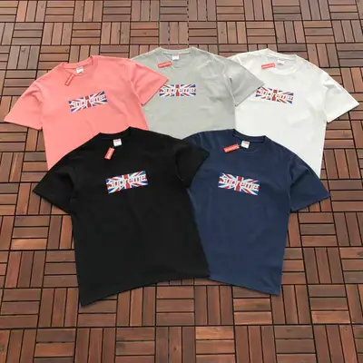 SUPREME T-Shirt