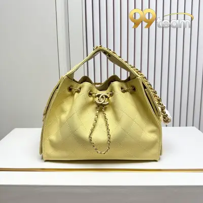 CHANEL | Item ID: 02137