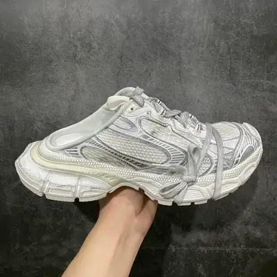 BALENCIAGA