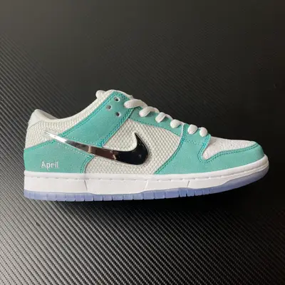 NIKE SB Dunk