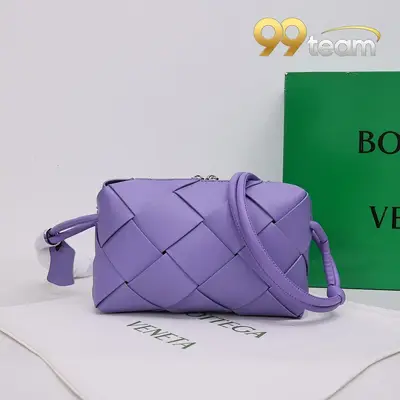 BOTTEGA VENETTA | Item ID: 20772