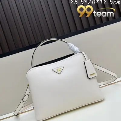 PRADA | Item ID: 09532