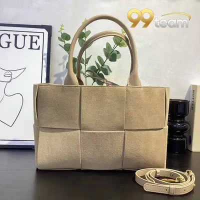BOTTEGA VENETTA | Item ID: 20854
