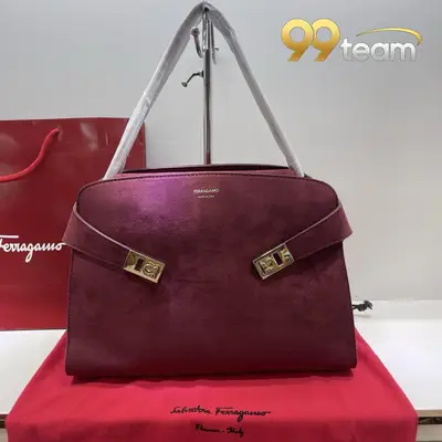 FERRAGAMO | Item ID: 22144