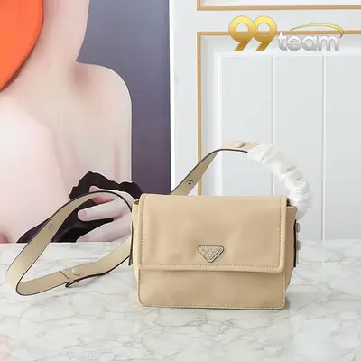 PRADA | Item ID: 08957