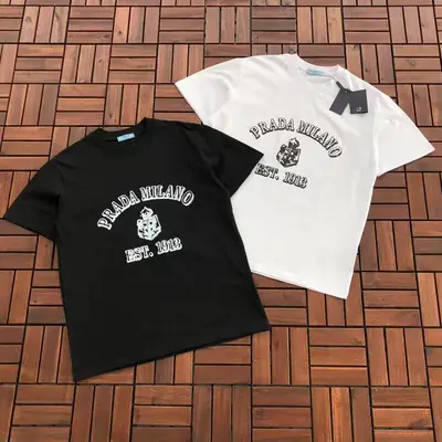 PRADA T-Shirt
