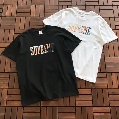 SUPREME T-Shirt