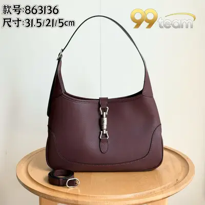 COACH | Item ID: 04526