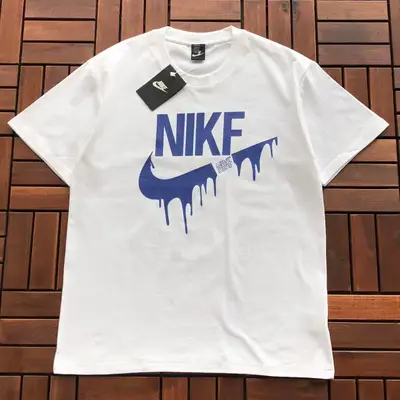 NIKE T-Shirt