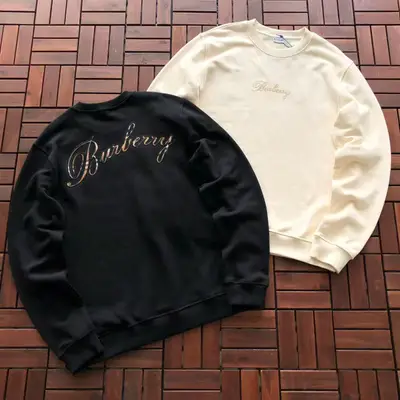 BURBERRY Sweater