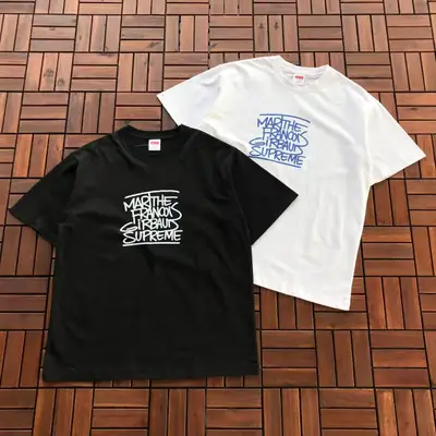 SUPREME T-Shirt