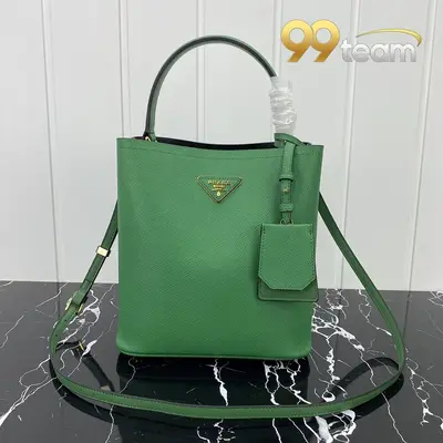 PRADA | Item ID: 08436